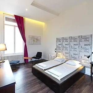 5 Budapešť